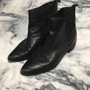 Black label Chelsea crew booties